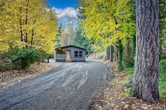 180 E Barnsby Place, Shelton, WA 98584