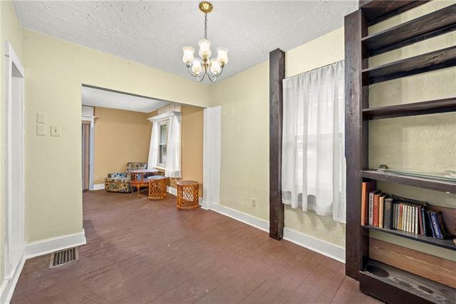 13013 8th Street, Grandview, MO 64030