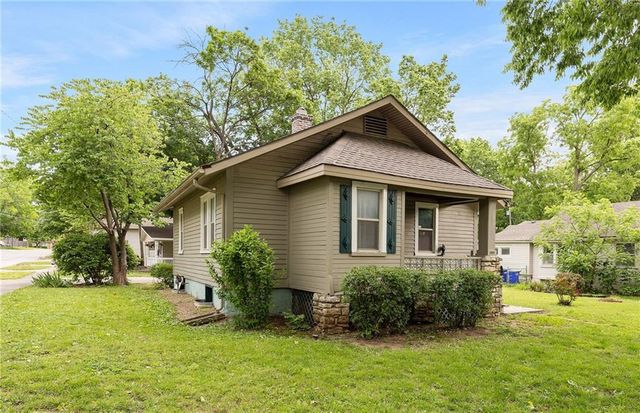 13013 8th Street, Grandview, MO 64030