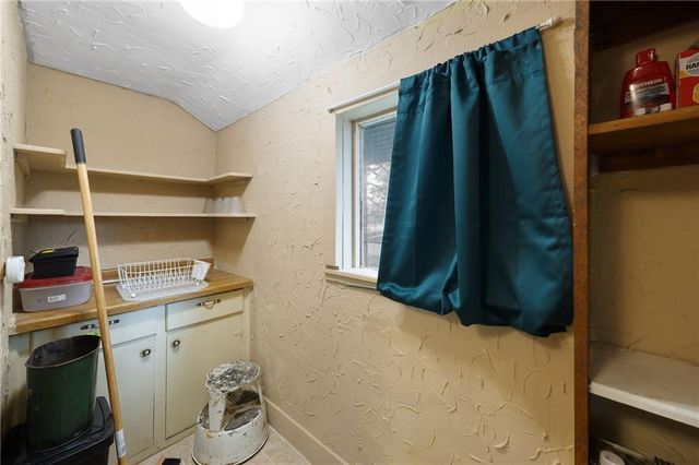13013 8th Street, Grandview, MO 64030