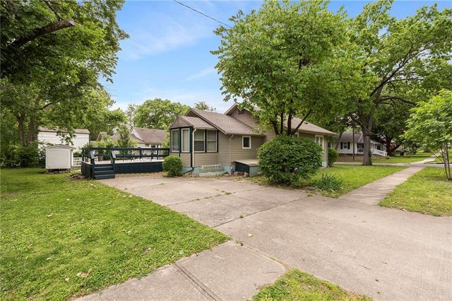 13013 8th Street, Grandview, MO 64030