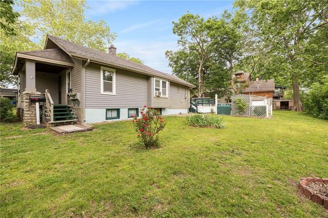 13013 8th Street, Grandview, MO 64030