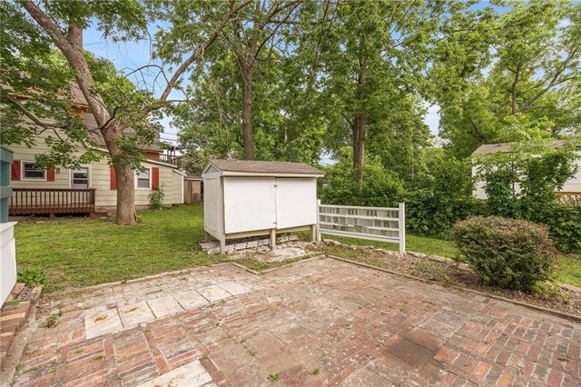 13013 8th Street, Grandview, MO 64030
