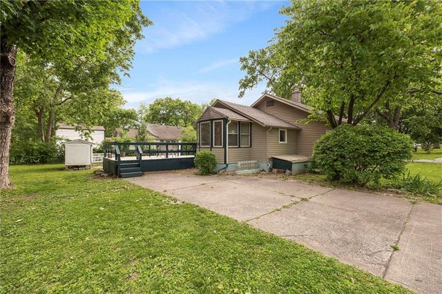 13013 8th Street, Grandview, MO 64030