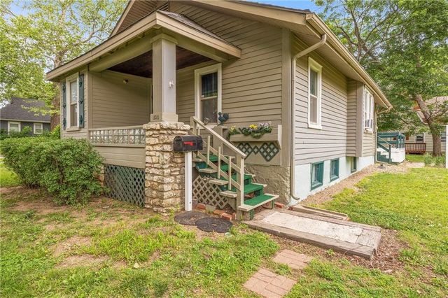 13013 8th Street, Grandview, MO 64030