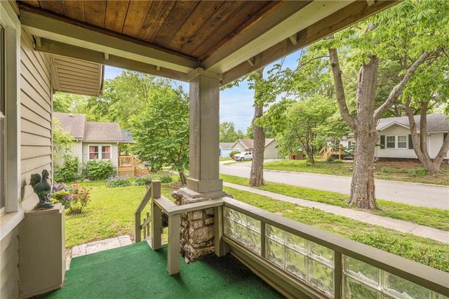 13013 8th Street, Grandview, MO 64030