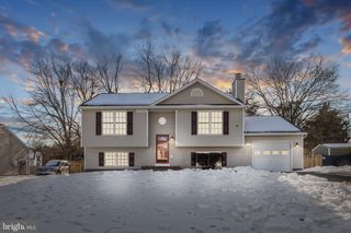 10733 ALLIE DR, Fredericksburg, VA 22408