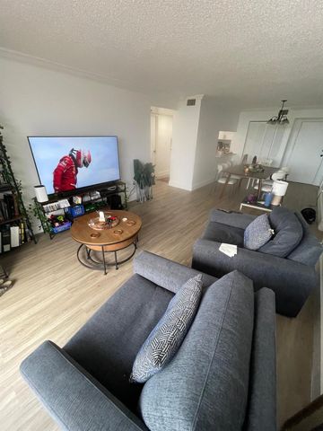 7040 Coral Way, Miami, FL 33155