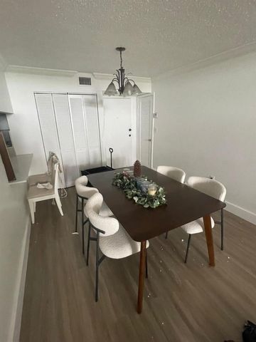 7040 Coral Way, Miami, FL 33155