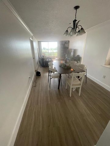 7040 Coral Way, Miami, FL 33155