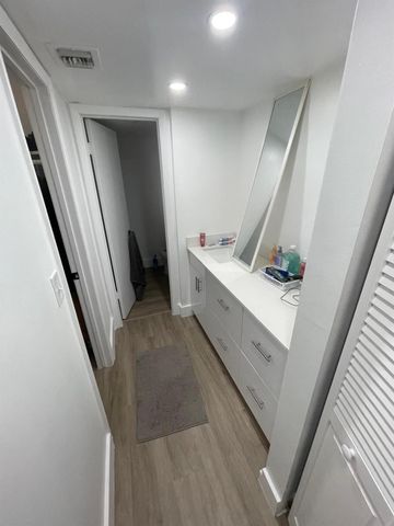 7040 Coral Way, Miami, FL 33155