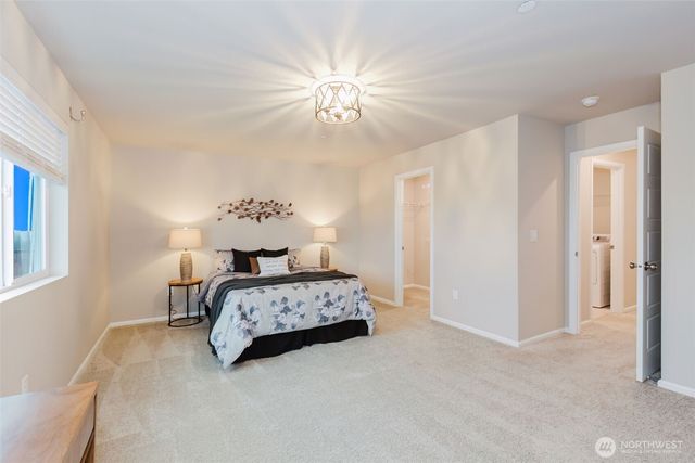 916 Baker Heights Loop, Bremerton, WA 98312