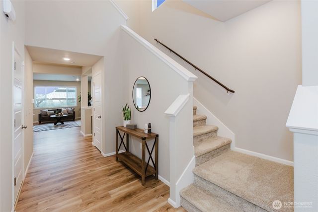 916 Baker Heights Loop, Bremerton, WA 98312