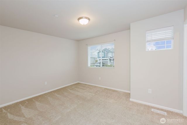 916 Baker Heights Loop, Bremerton, WA 98312