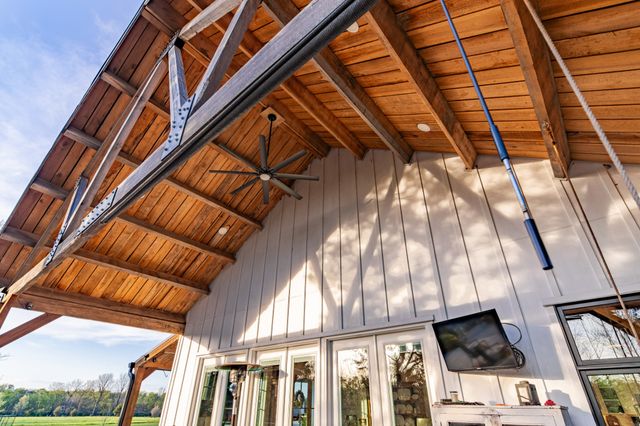 1106 Hwy 130w, Shelbyville, TN 37160