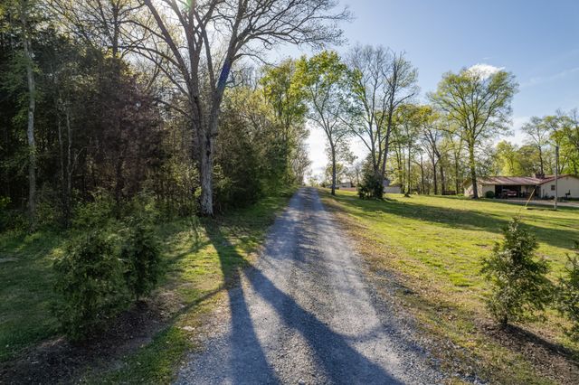 1106 Hwy 130w, Shelbyville, TN 37160