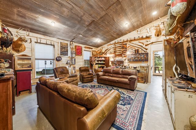 1106 Hwy 130w, Shelbyville, TN 37160