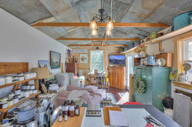 1106 Hwy 130w, Shelbyville, TN 37160