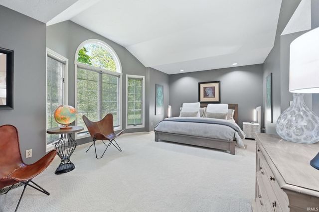 2705 Riveroak Drive, Fort Wayne, IN 46825