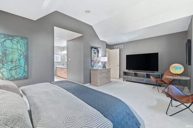 2705 Riveroak Drive, Fort Wayne, IN 46825