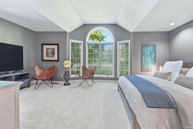 2705 Riveroak Drive, Fort Wayne, IN 46825