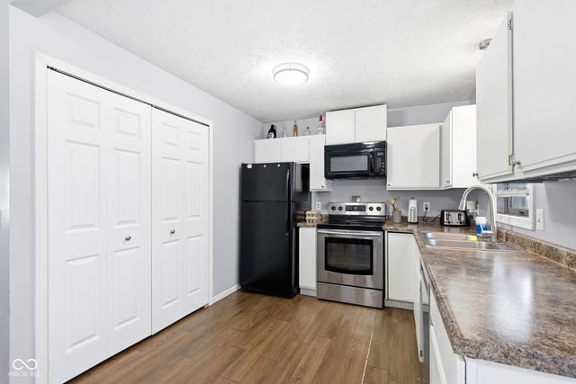 1423 Ashley Drive, Lebanon, IN 46052