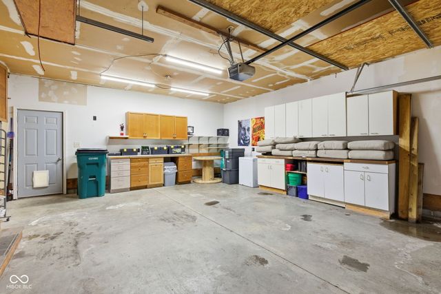 1423 Ashley Drive, Lebanon, IN 46052