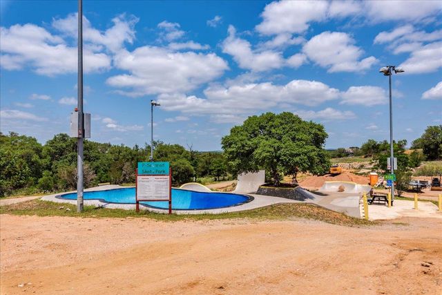 638 Oak LN, Cottonwood Shores, TX 78657