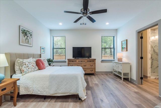 638 Oak LN, Cottonwood Shores, TX 78657