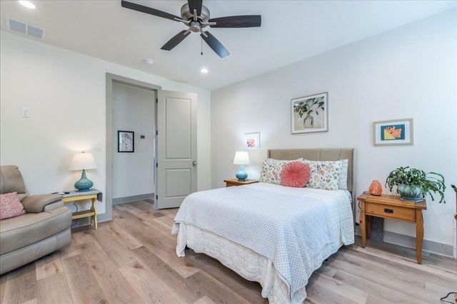 638 Oak LN, Cottonwood Shores, TX 78657