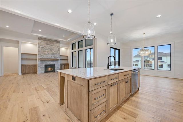 16046 S Twilight Lane, Olathe, KS 66062