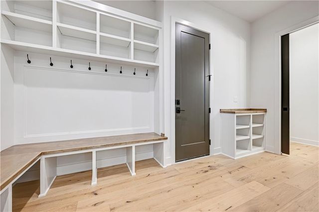 16046 S Twilight Lane, Olathe, KS 66062