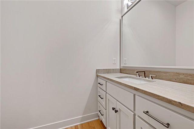 16046 S Twilight Lane, Olathe, KS 66062