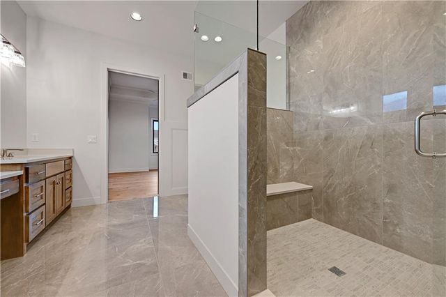 16046 S Twilight Lane, Olathe, KS 66062