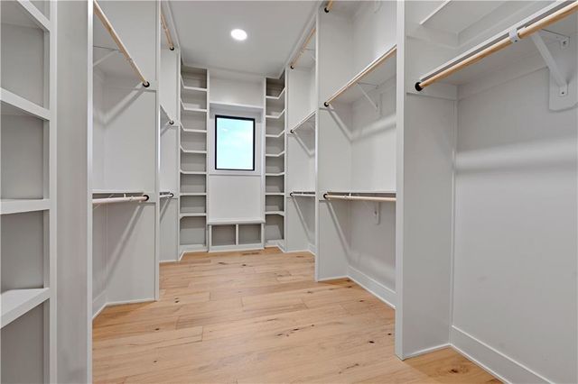 16046 S Twilight Lane, Olathe, KS 66062