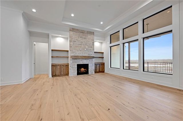 16046 S Twilight Lane, Olathe, KS 66062