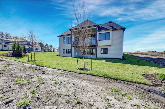 16046 S Twilight Lane, Olathe, KS 66062