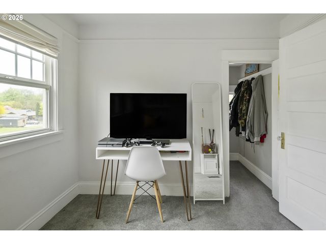 1004 Ne 31ST Ave, Portland, OR 97232