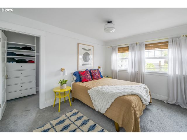 1004 Ne 31ST Ave, Portland, OR 97232