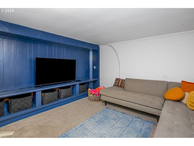 1004 Ne 31ST Ave, Portland, OR 97232