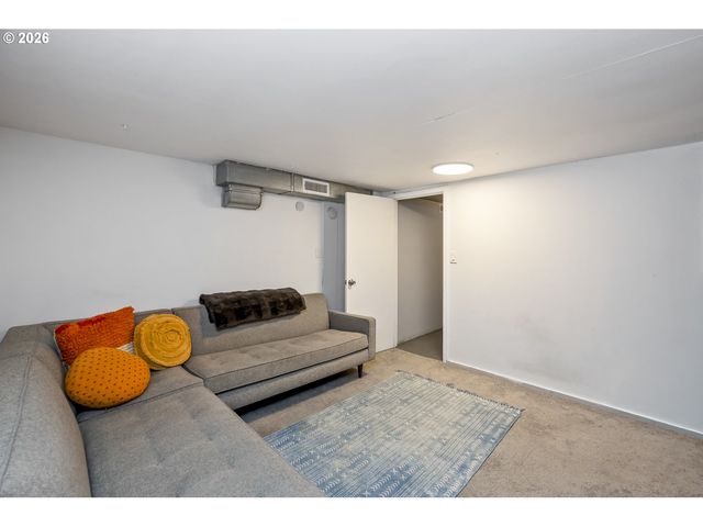 1004 Ne 31ST Ave, Portland, OR 97232