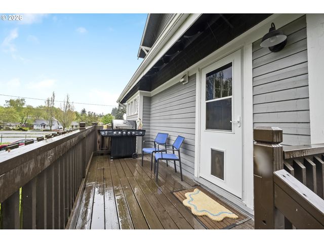 1004 Ne 31ST Ave, Portland, OR 97232