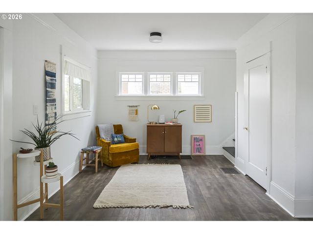 1004 Ne 31ST Ave, Portland, OR 97232