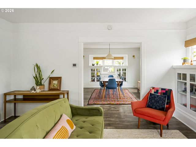 1004 Ne 31ST Ave, Portland, OR 97232