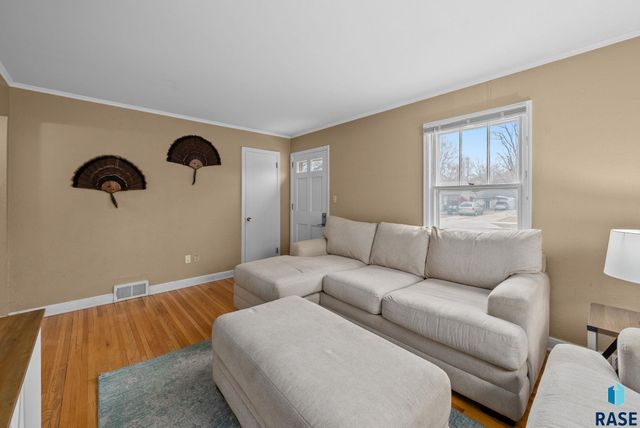 725 S Glendale Ave Avenue, Sioux Falls, SD 57104