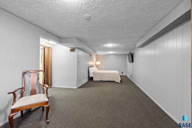 725 S Glendale Ave Avenue, Sioux Falls, SD 57104