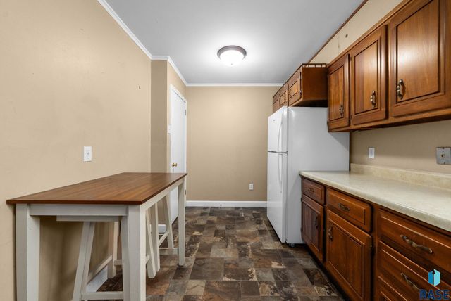 725 S Glendale Ave Avenue, Sioux Falls, SD 57104