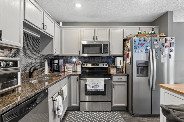 1210 N FAIRWAY DRIVE 1210, Apopka, FL 32712
