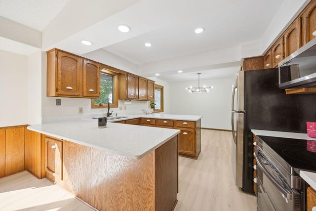 2391 7th Street NW, New Brighton, MN 55112