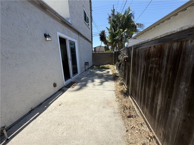 2645 Santa Ana Avenue 1, Costa Mesa, CA 92627